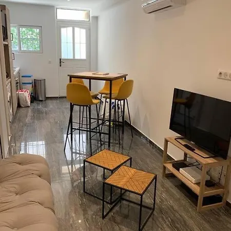 Apartment Proche Climatise 2 Pieces Style Loft Nice